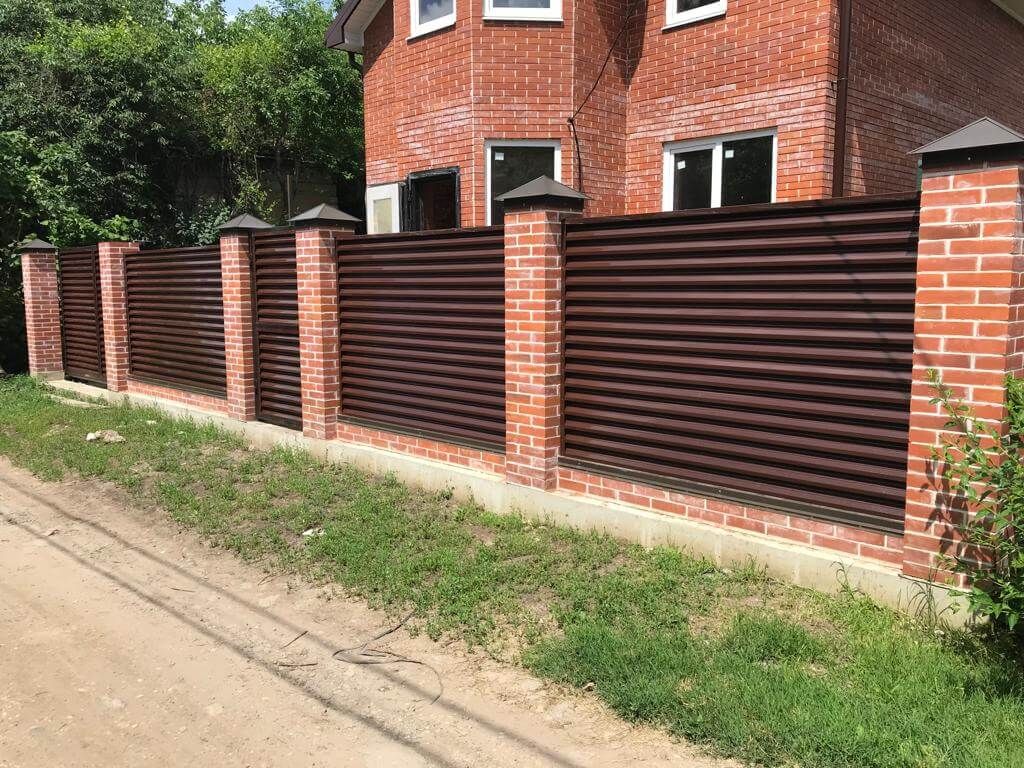 Забор из ламелей ЭКО-Z усиленных 25м RAL8017/8017 Шоколад двусторонний в Орске