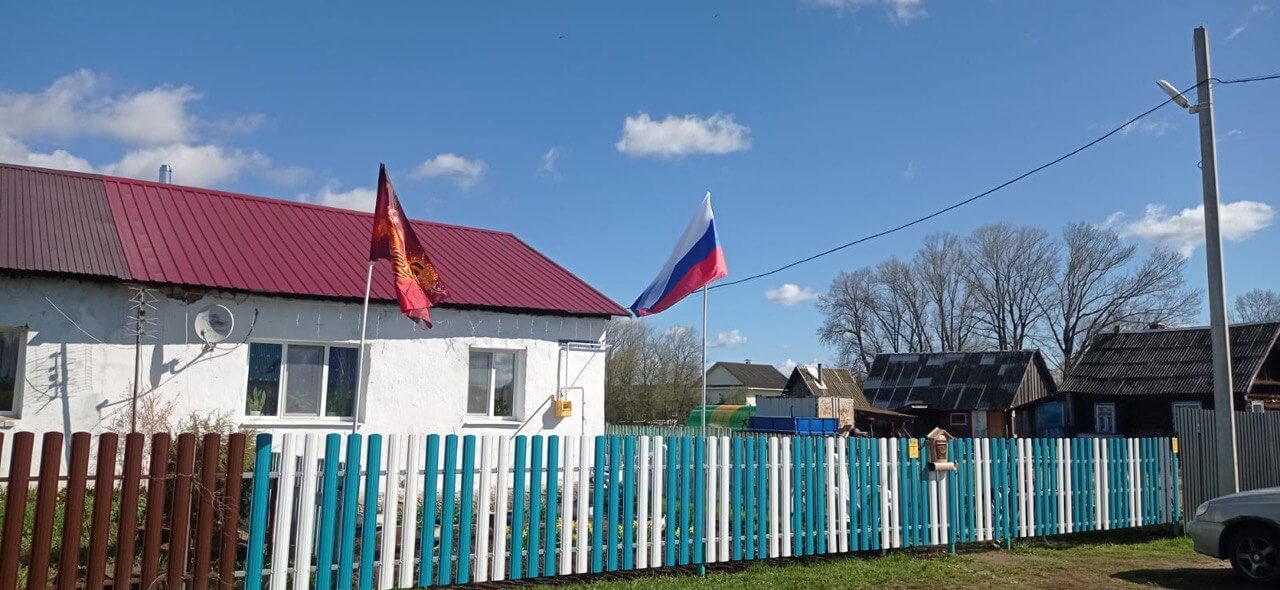 Забор из евроштакетника 16м RAL5021 Морская Волна, RAL9003 Белый фото 1 в Орске