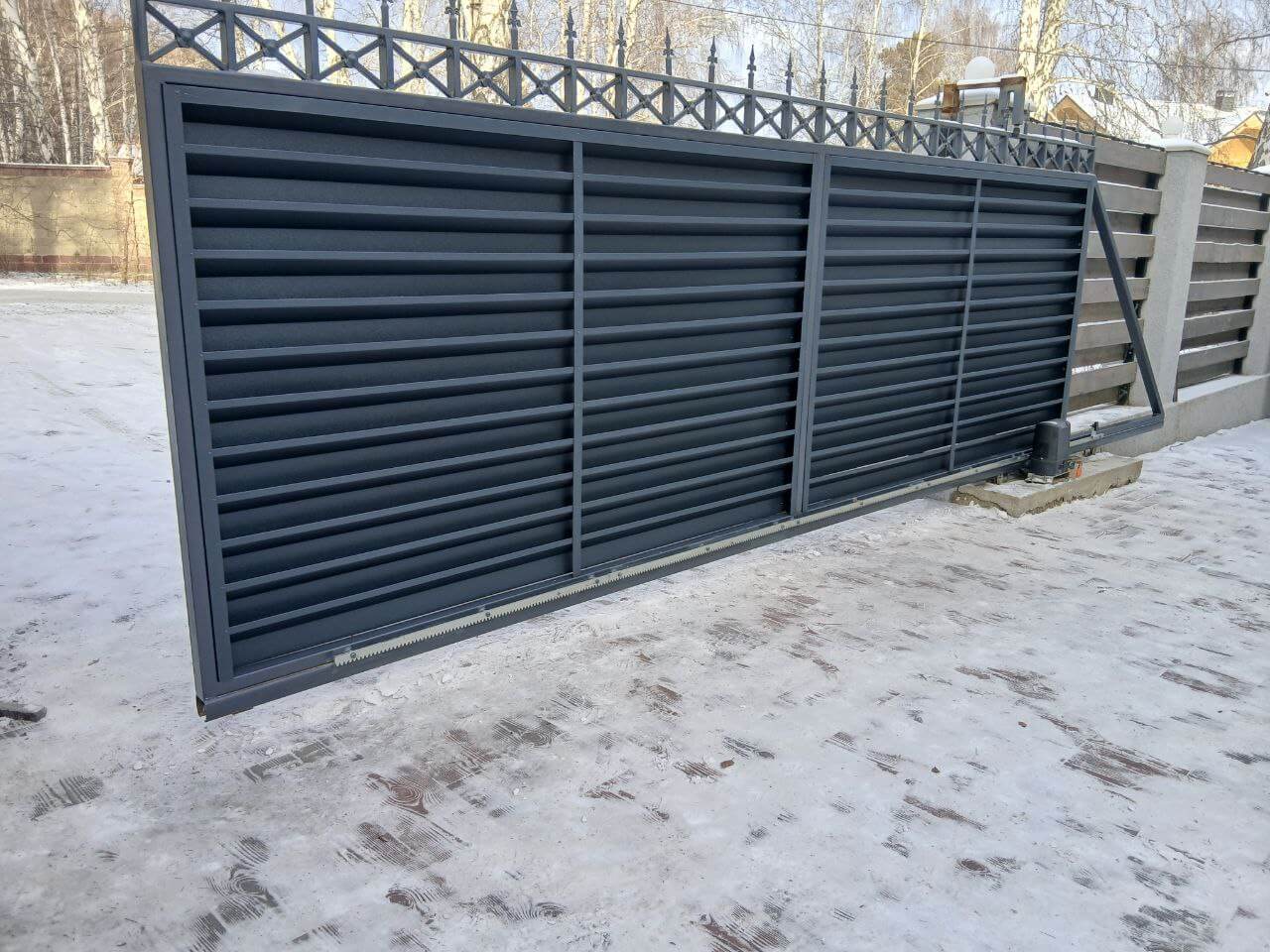 Входная группа из ламелей Хай-Тек RAL7024/7024 Серый Графит двусторонний МАТТЕ фото 8 в Орске