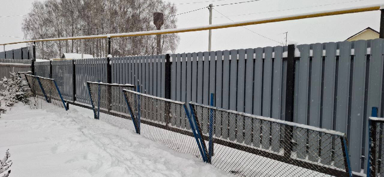 Забор из евроштакетника 27м RAL7024 Серый Графит МАТТЕ фото 5 в Орске